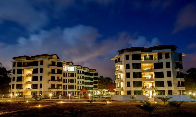 Samsuria Beach Apartment Resort Cherating Exterior foto