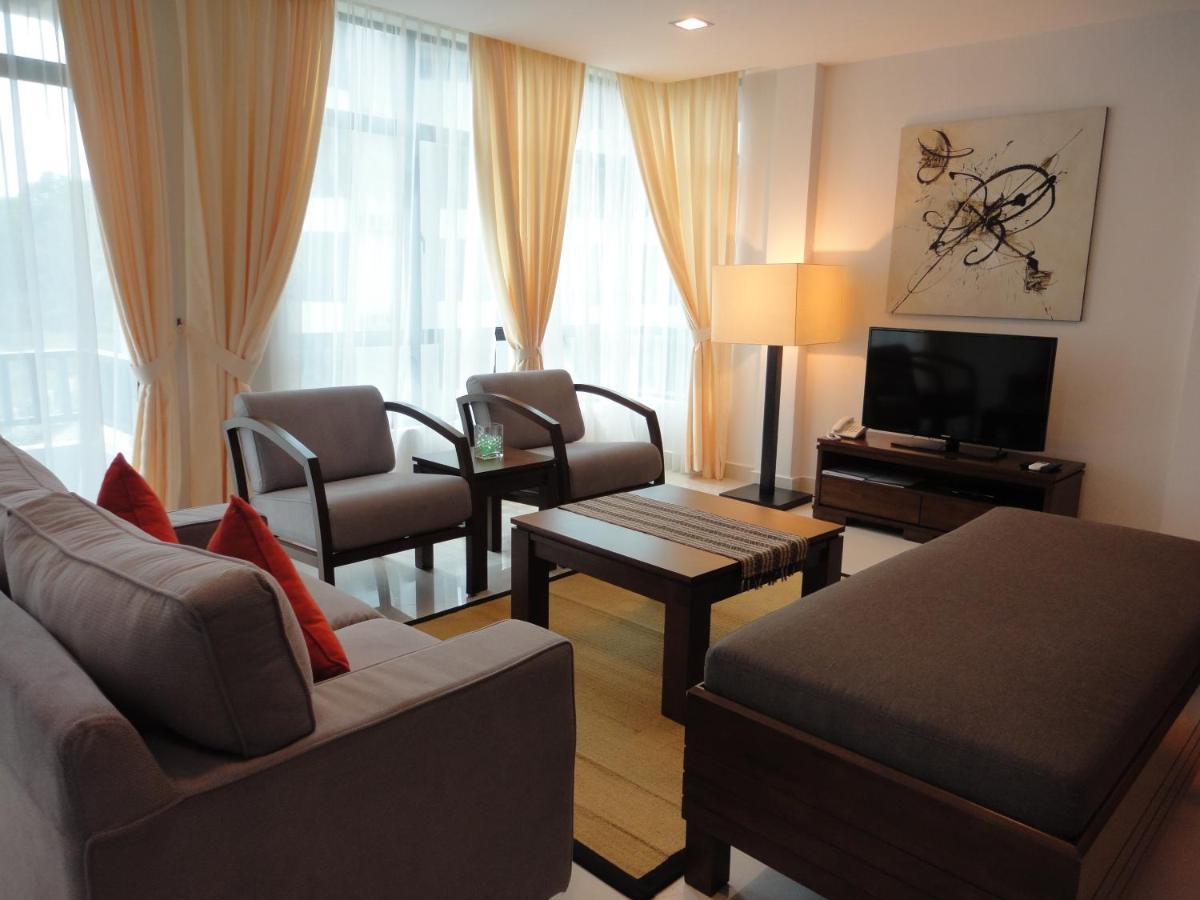 Samsuria Beach Apartment Resort Cherating Exterior foto